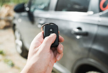 car key with proximity control