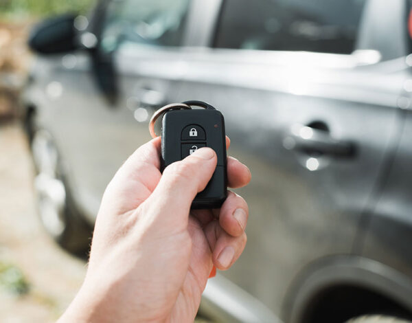 car key with proximity control